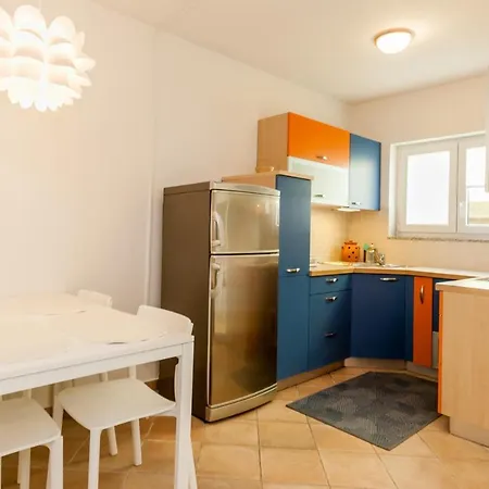 Apartment Ema