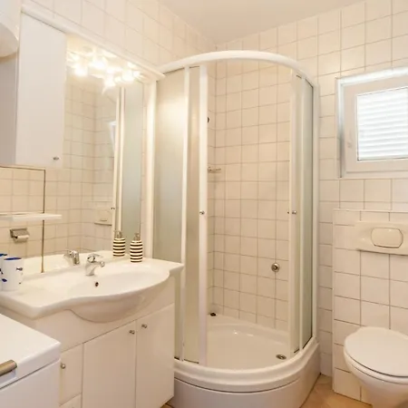 Apartment Ema